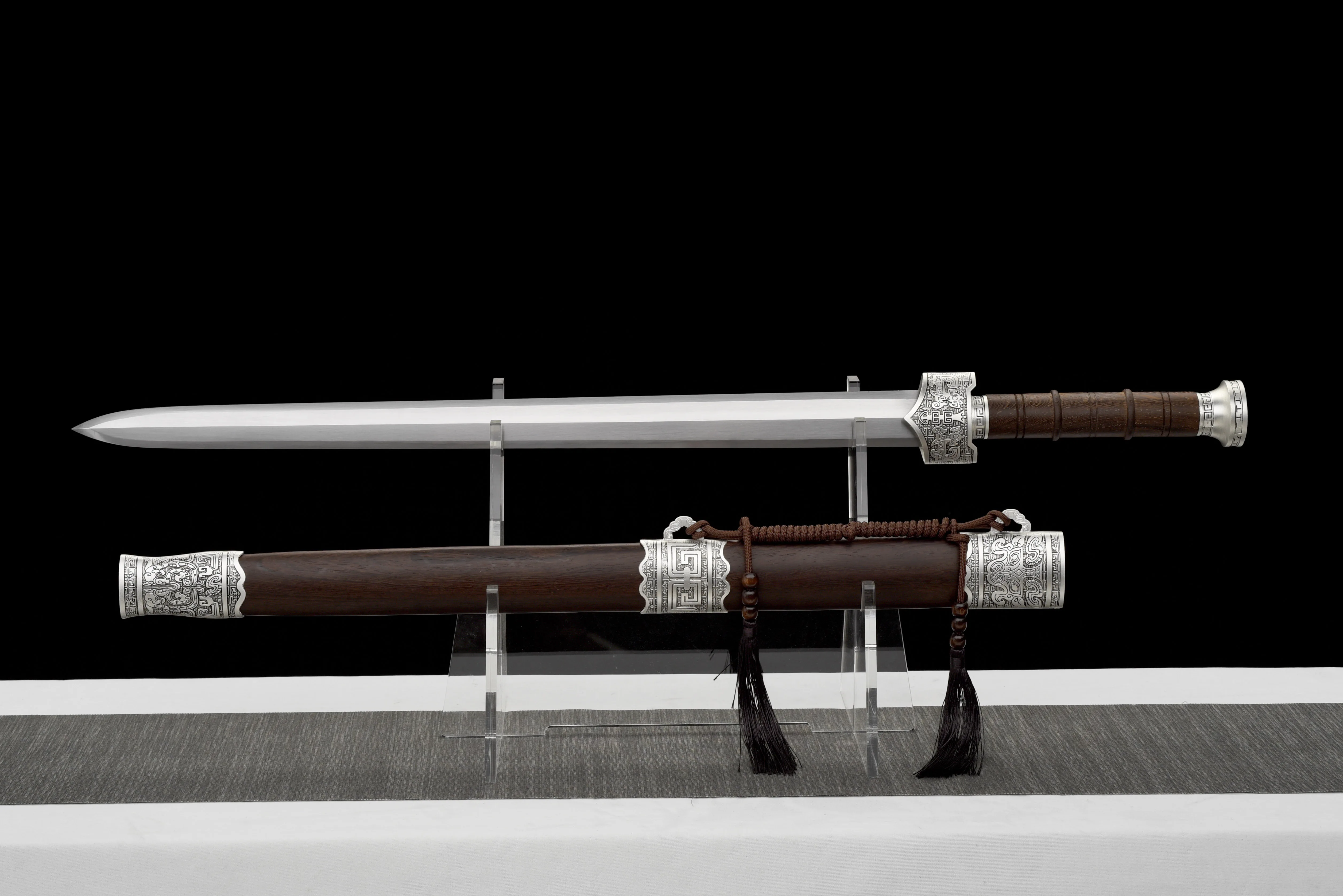 

90 cm Medieval Chinese katana army command sword battle preparation sharp weapon 1060 carbon steel samurai sword Ninja knight