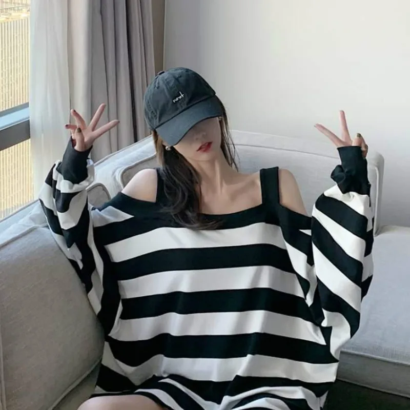 T-shirts Women Spring Lady Baggy Temperament Casual Cozy Mujer De Moda Ulzzang Off Shoulder Design Striped Hipster Girls Clothes