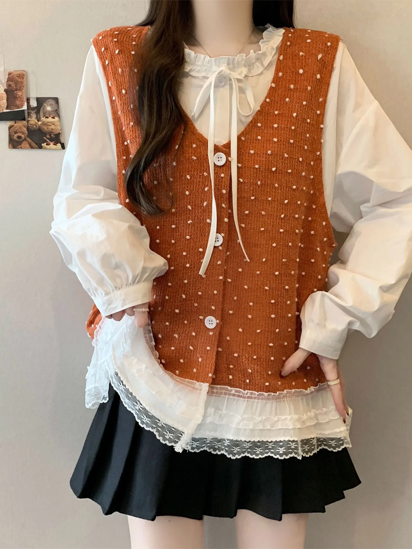 

Spring Lace Splice V-Ne Knitted Tank Top Long Sve round Ne irt Two-Piece Set Women's Faion Casual Wear