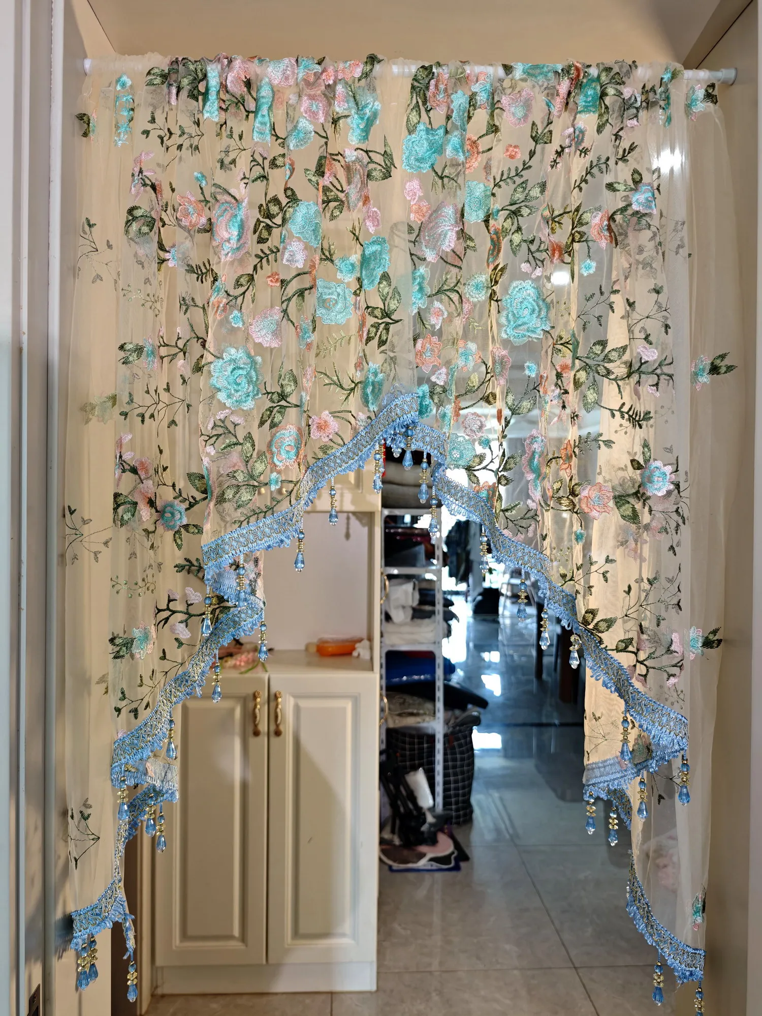 

Embroidered Door Curtain Lace Partition Curtain Crystal Pendant Bedroom No-Drilling Curtain Sliding Rod Type