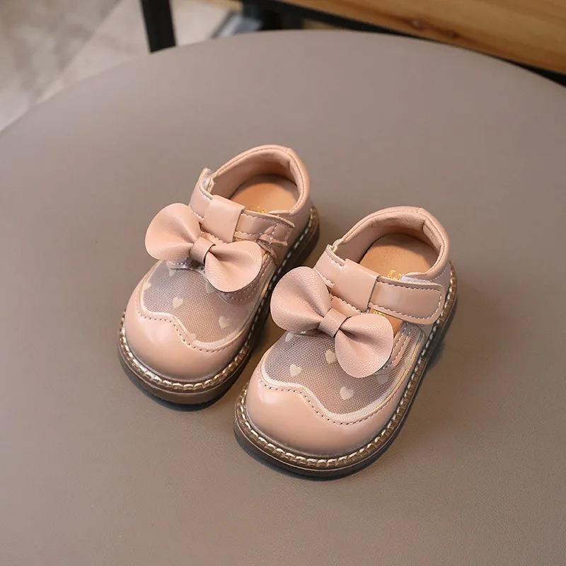 Spring and autumn shoes for baby girls Soft soled toddler shoes for girls 1-2 years old