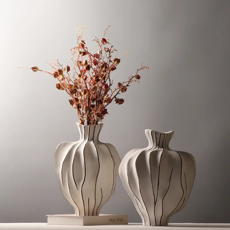White Ceramic Vase Hand Drawn Black Line Porcelain Flower Pot Minimalist Wabi Sabi Tabletop Dried Floral Home Decor Ornament