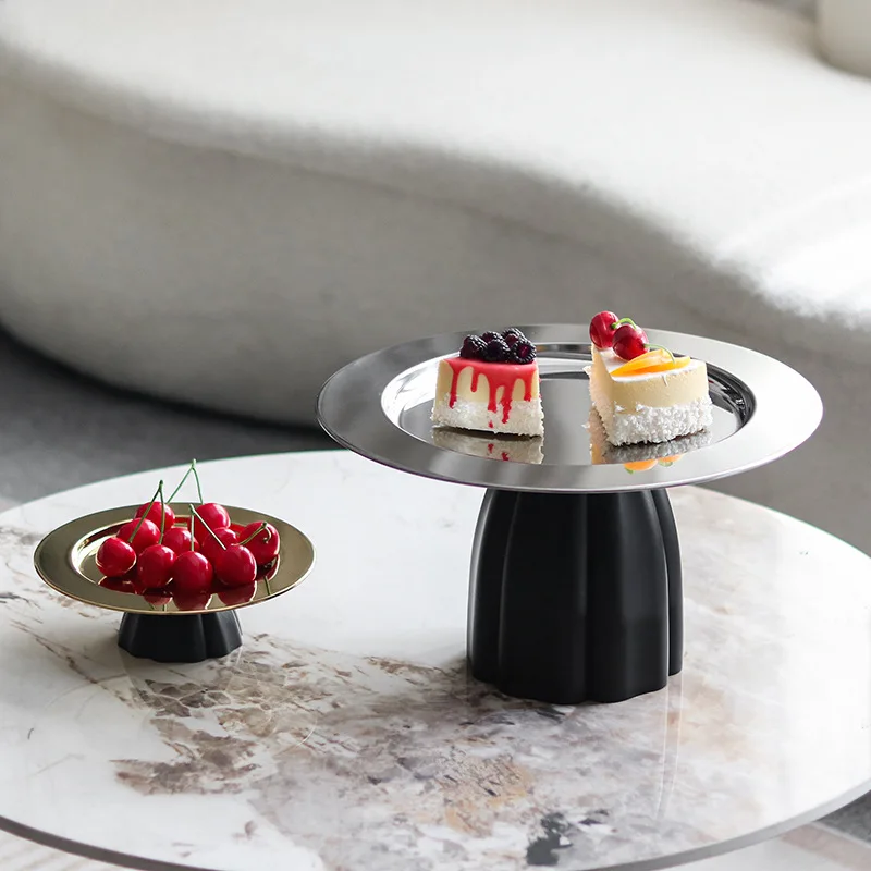 Nordic art gear base, fruit plate ornament, model room, hotel round metal snack, dried fruit cake plate, ornament