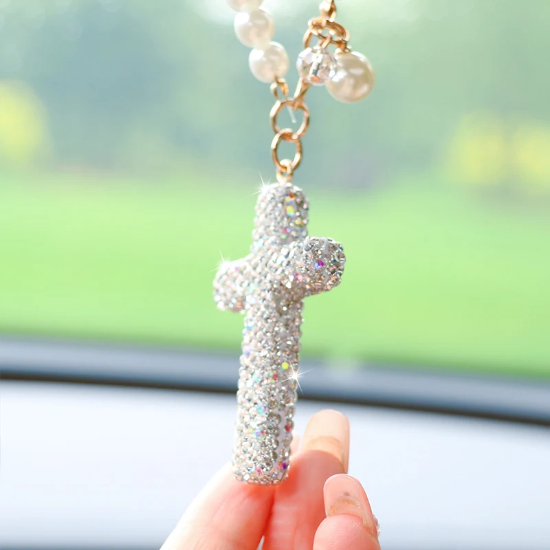 Creative diamond studded cross fashion car rearview mirror decoration car pendant exquisite pendant decoration car pendant