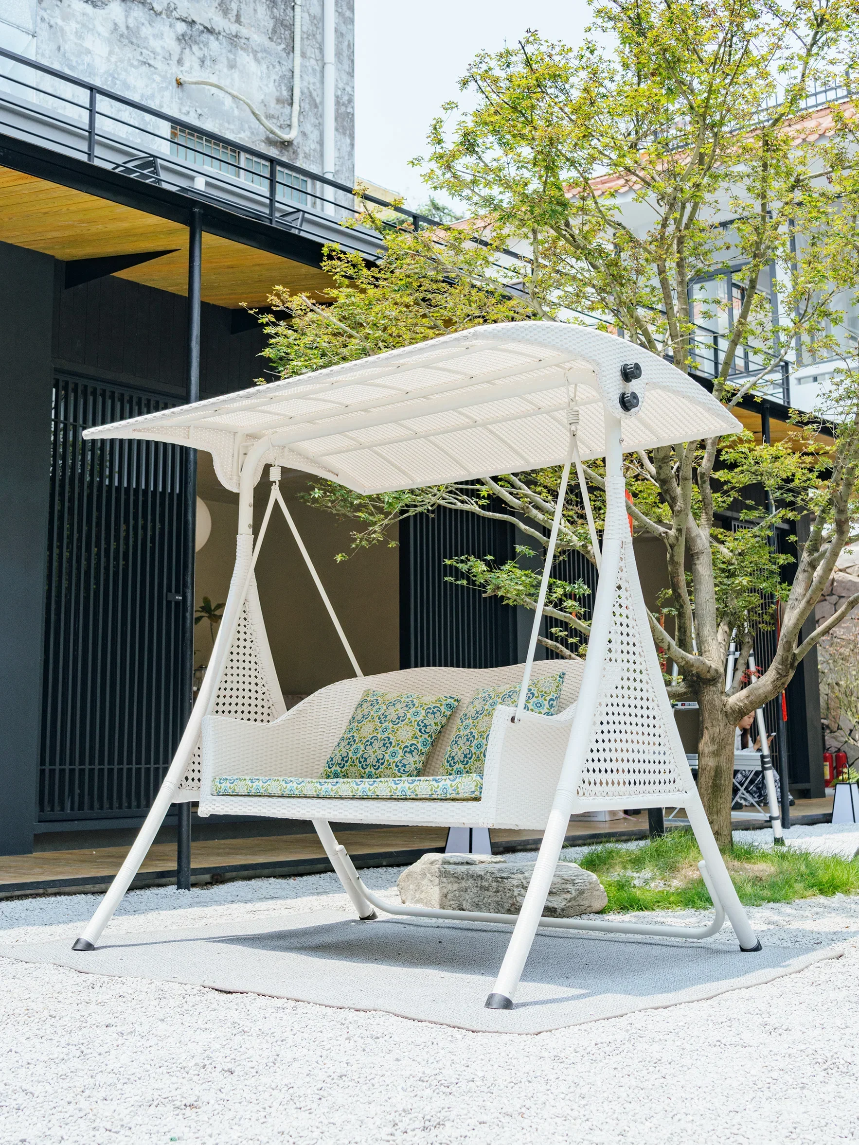 

Outdoor Courtyard Hanging Basket Garden Swing Hanging Chair Outdoor Rattan Chair