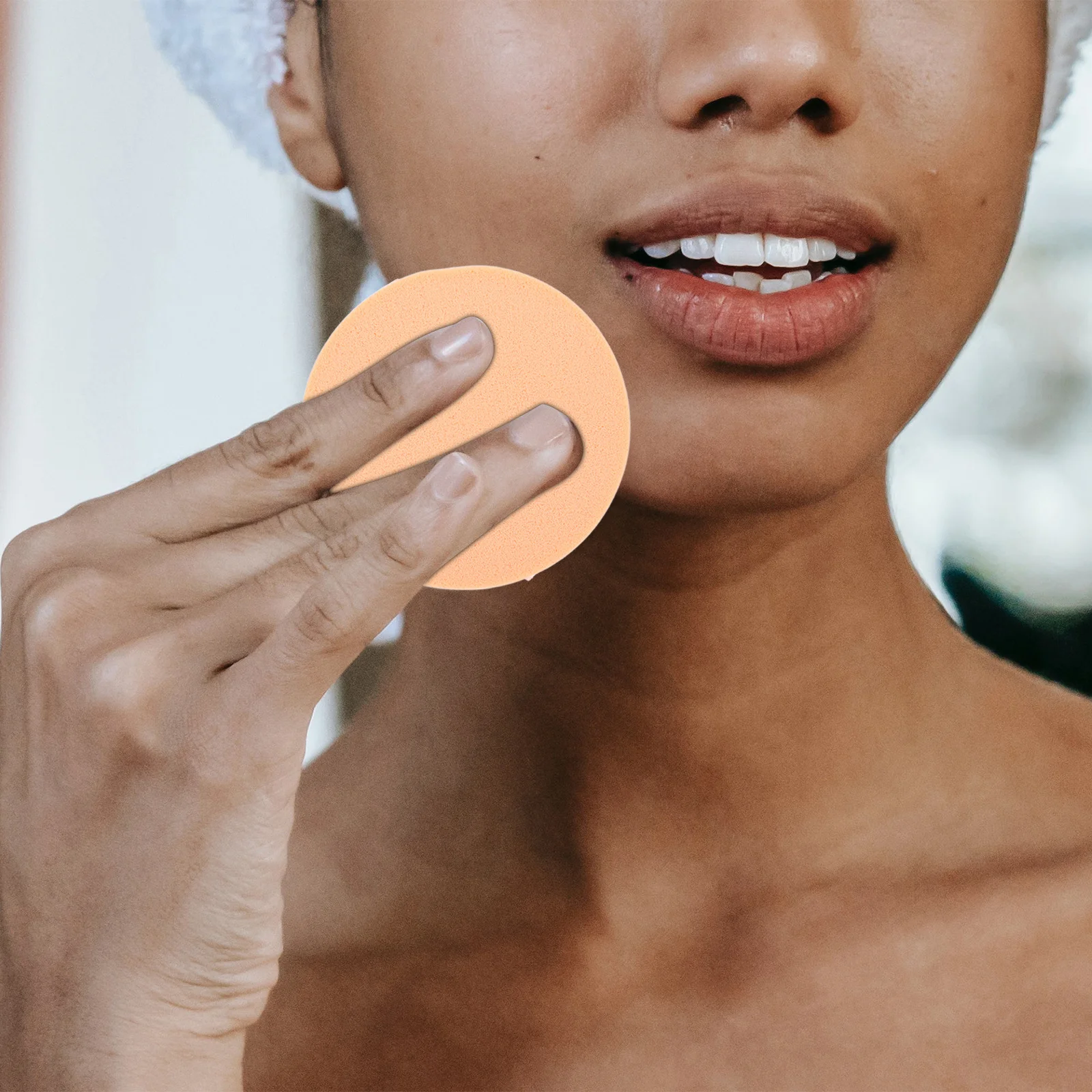 24Pcs Makeup Sponge Round Powder Puff Latex Cotton Soft Absorbent Facial Cleaning Pads Practical Makeup Removal Accessories