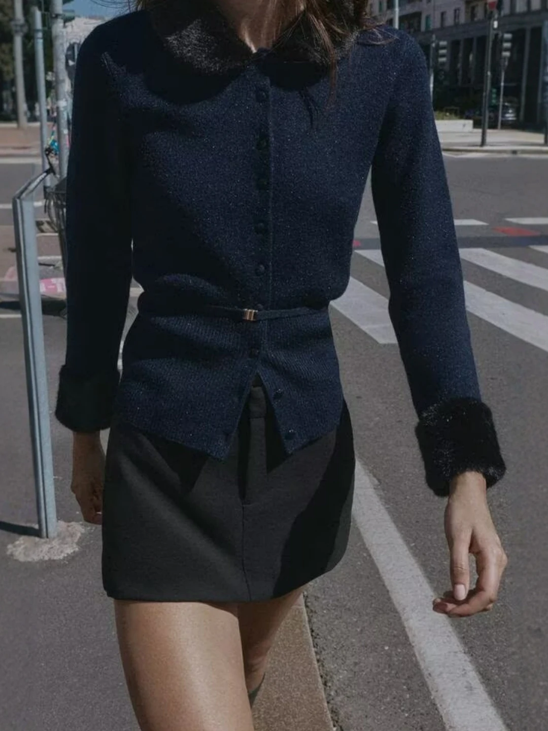 

Высококачественное вязаное лоскутное пальто с эффектом искусственного меха, маленькими пуговицами и поясом, женский свободный кардиган, длинный свек