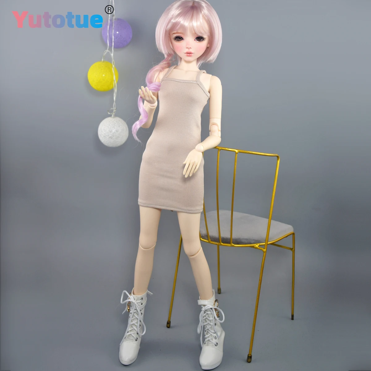 YUTOTUE 56 cm hoogte vrouwelijke pop speelgoed PVC lichaam BJD pop met mode-outfits handbeschilderde make-up levensecht