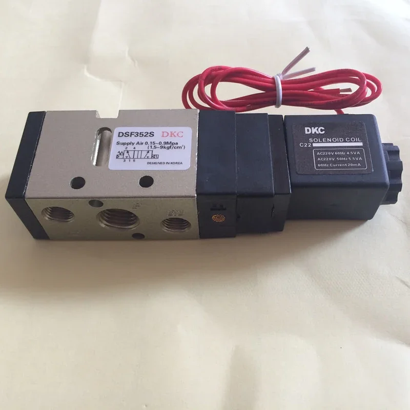 DKC Pneumatic Solenoid Operated Directional Valve DSF352S DSF352D AC220V DC24V