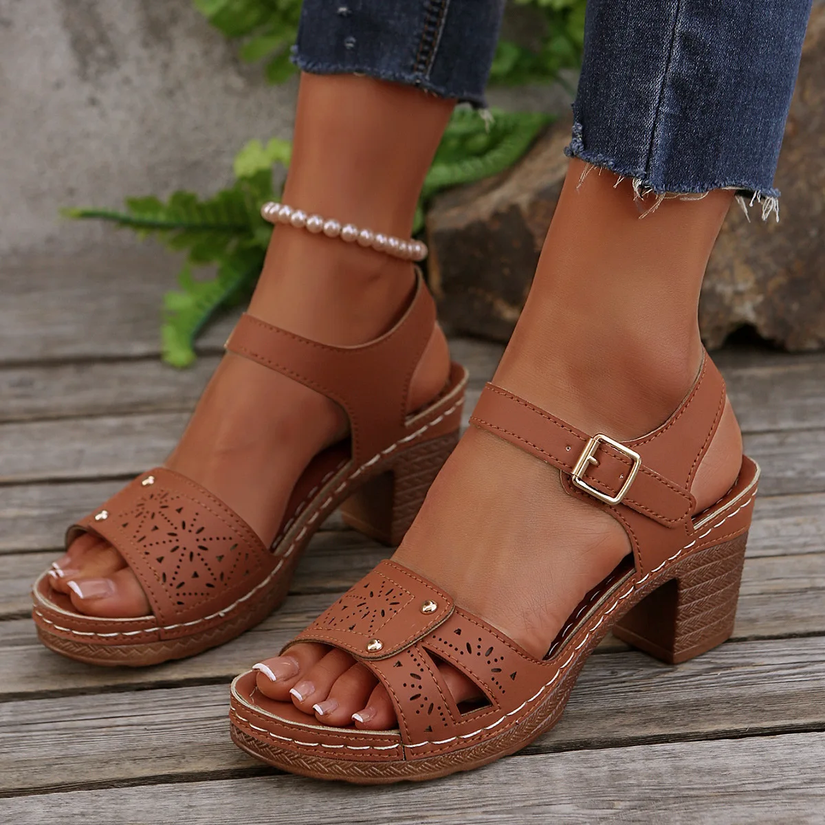 

Plus Size Shoes for Women 36-43 Summer Fashion Women Buckle Strap Round Toe Platform High Heel Sandals Casual Women Shoes