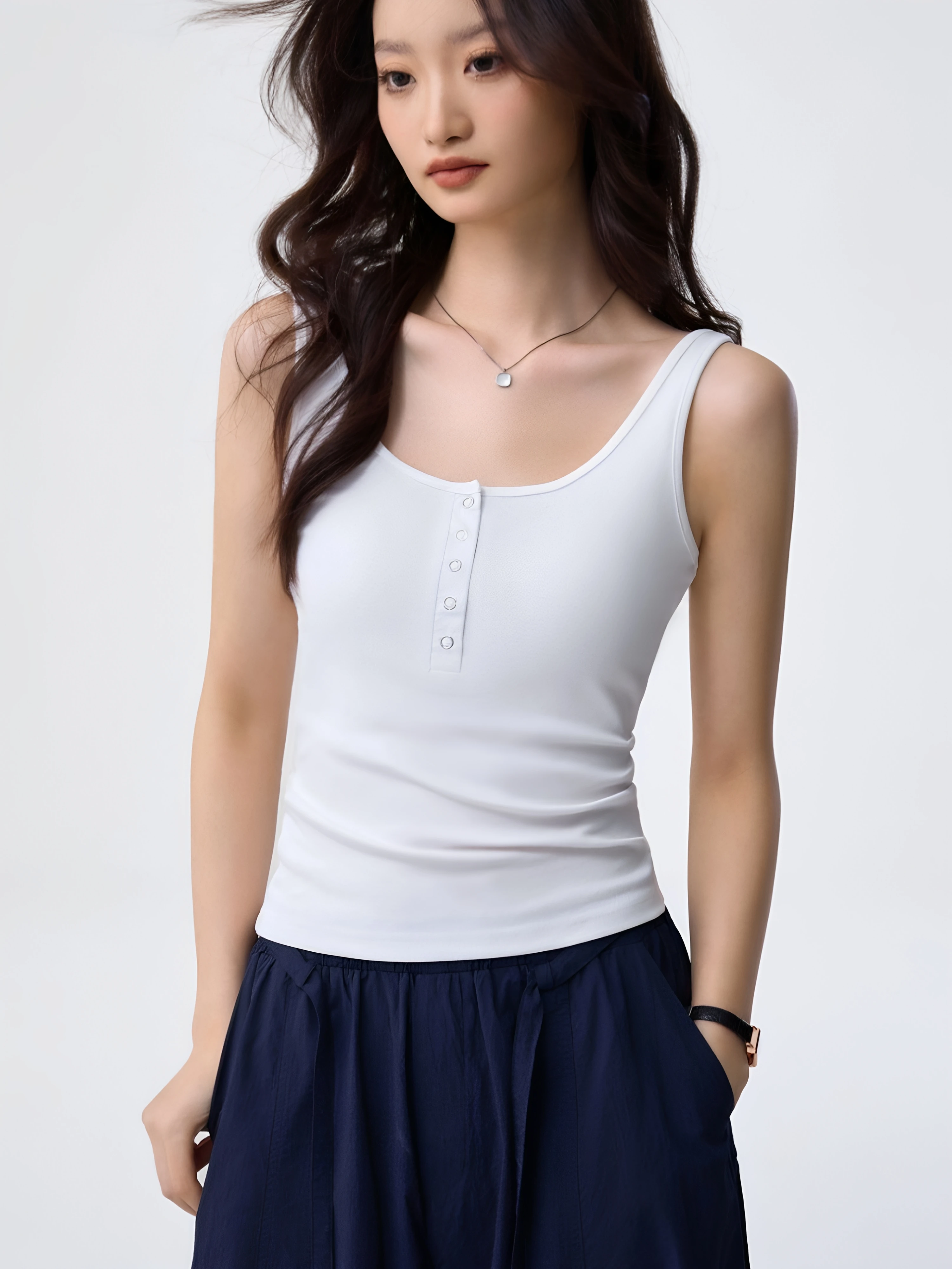 

2026 New Style Women's Button-Up Sleeveless Vest Large Size Summer Base Layer Top Inner Wear Outerwear Casual Simple Design