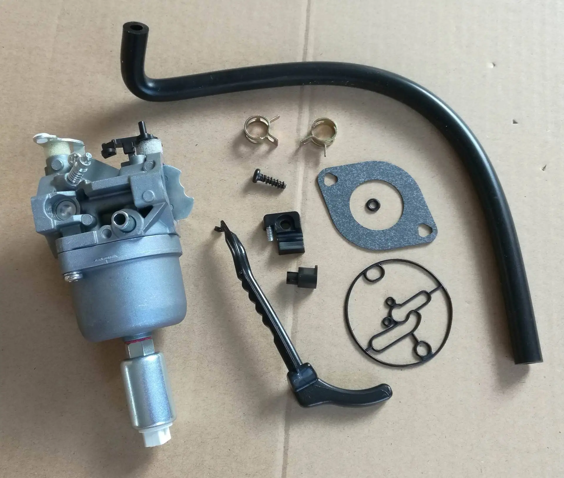 High Quality Carburetor for Briggs & Stratton 799727 698620 Carburetor Gardening Tools Engine Spare Parts