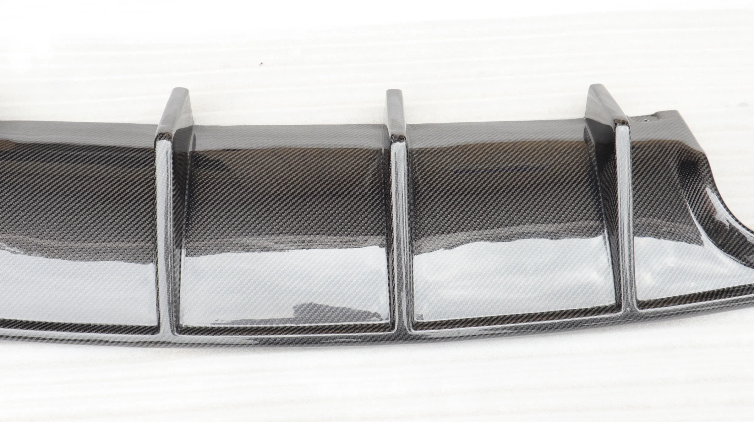 

High Quality Carbon Fiber Front Lip, Rear Diffuser, Spoiler for Dodge Charger