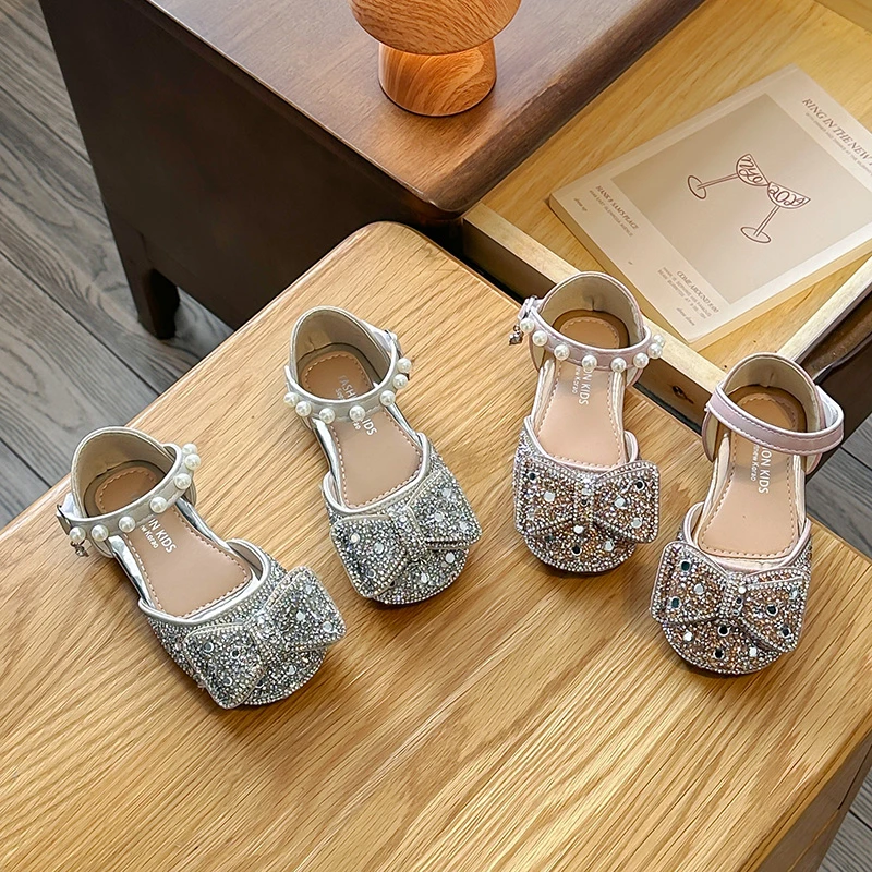 

Girls Rhinestone Pearls Sandals Lightweight Open Toe Children Flats Princess Shoes for Party Wedding Elegant Kids Half Sandals
