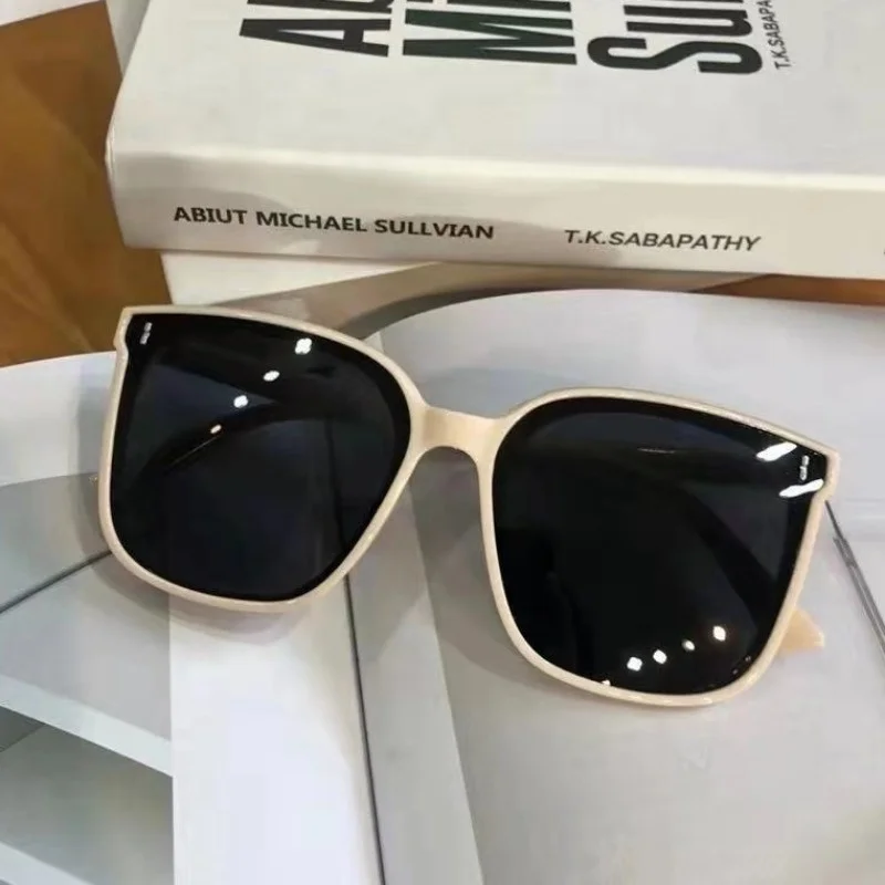 Korean Sunglasses Fashion Anti Ultraviolet Sun Glasses for Men Women Eyewear