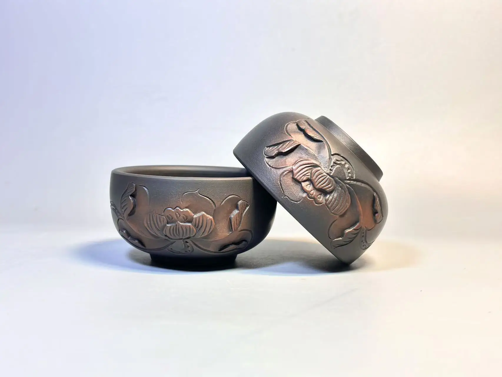 

Керамические чайные чашки ручной работы Homelike, китайский Цзяншуй, фиолетовая глина, чашка с резьбой ручной работы, чайный сервиз кунг-фу, посуда для напитков, 2 шт.