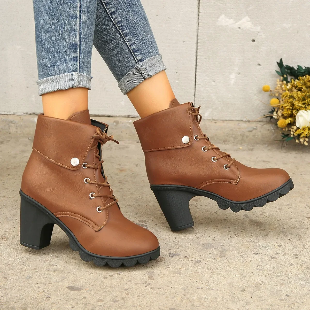 

Autumn and Winter Hot seller New Women's Short Boots Large Size Short Boots High Heel Round Head Lace-up Thick Heel Riding Boots