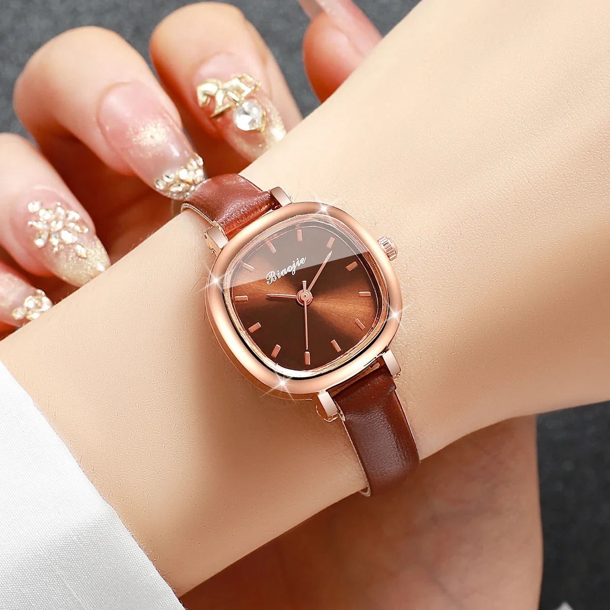 Women Quartz Watch Simple Leather Strap Ladies Wristwatches Girls Clock Reloj Mujer (Without Box)