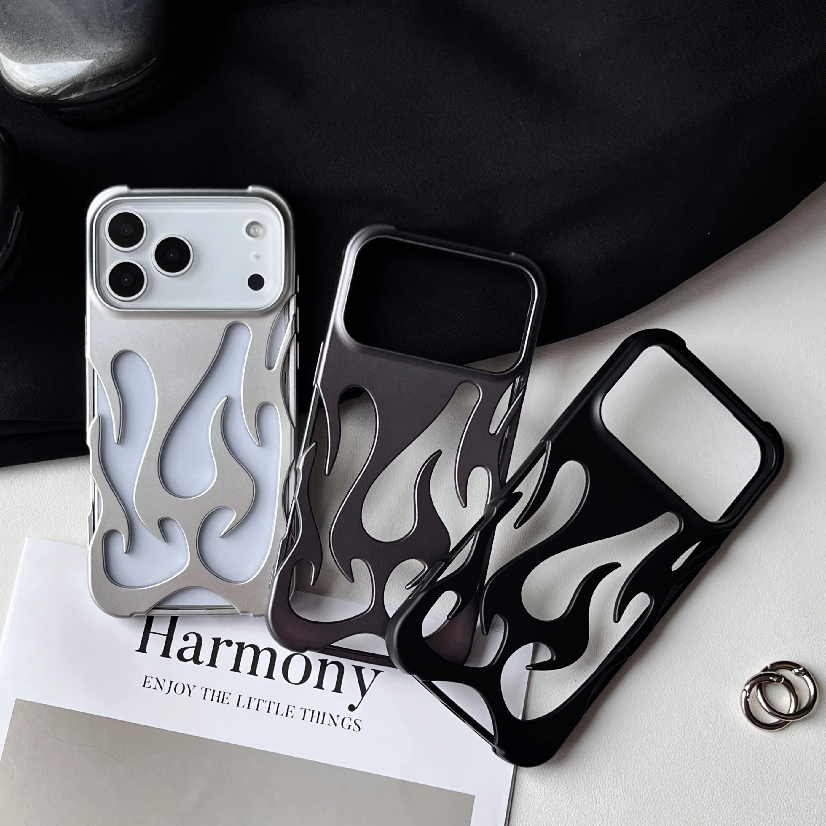 Luxuriöse 3D-Flammenmuster Hohle Schlanke Handyhülle für iPhone 18 17 16 15 14 13 12 11 Pro Max Air Stoßfeste Schutzhülle – Detail 20