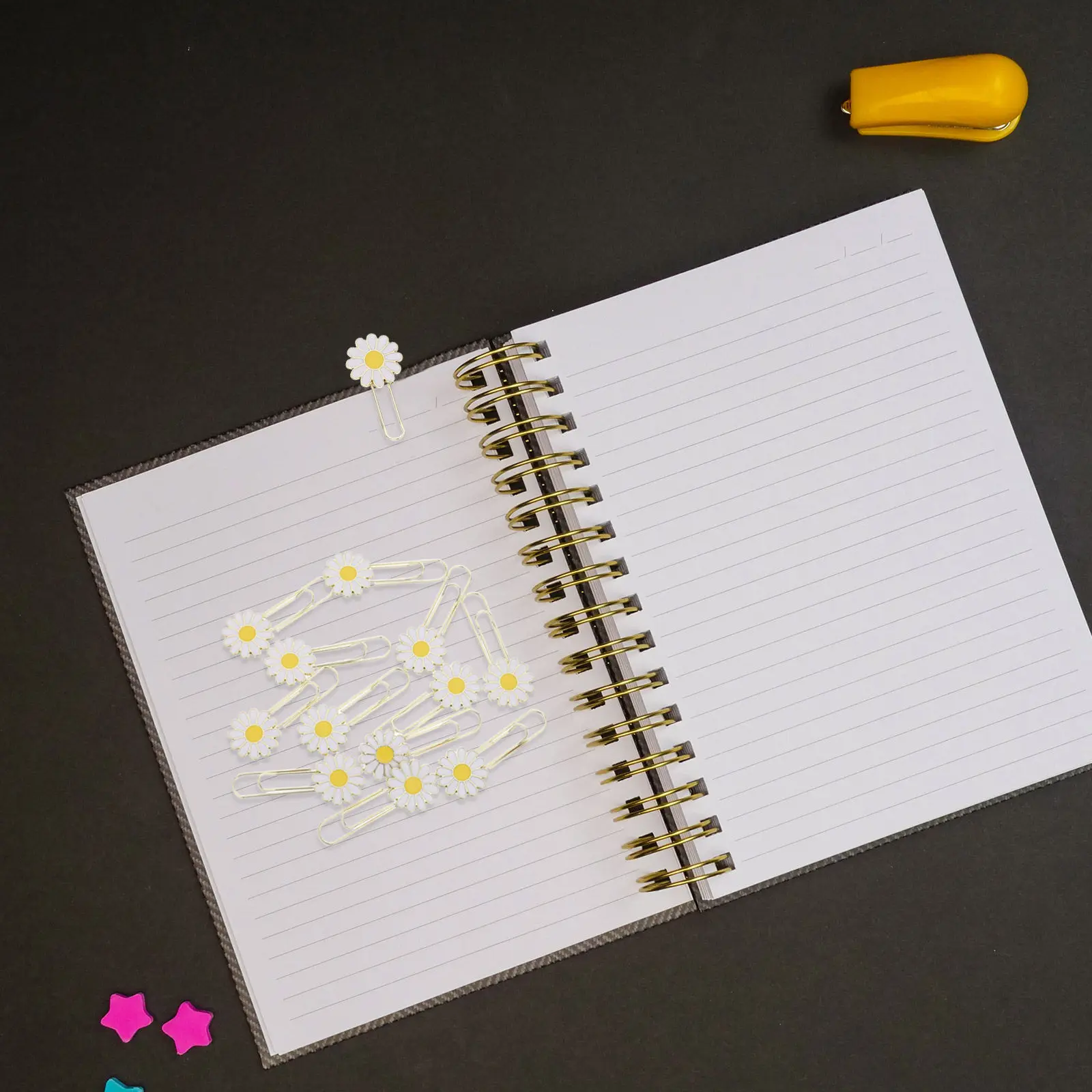 12Pcs Daisy Bookmark Paperclips Cute Flower Shaped Metal Clips Office School Study Supplies Decorative Mini Paper Clip Bookmarks