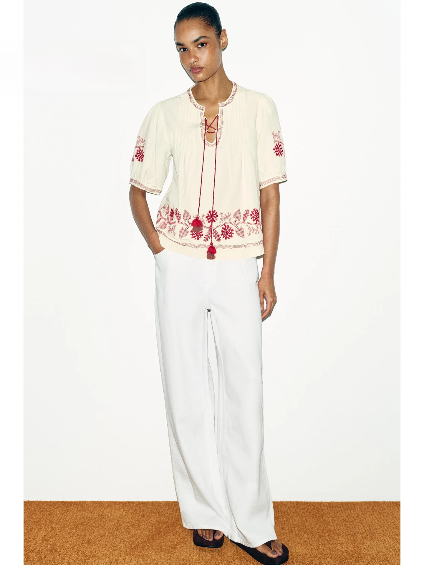 

Bohemian Style Embroidered Fringed Tie Bubble Sleeve Top Women's Summer Fashionable Shirt Loose Fit round Neck Short Sleeve