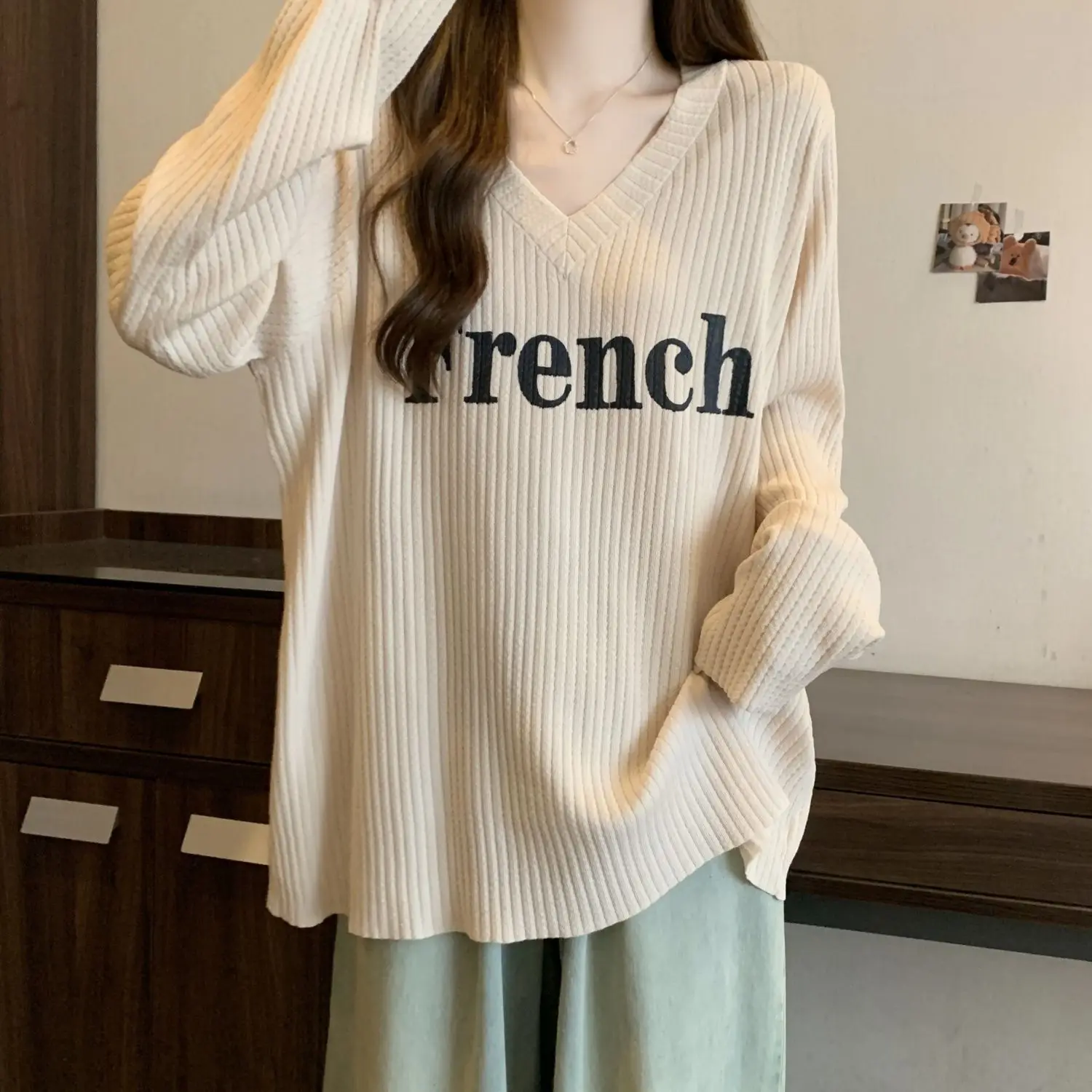 V-neck Casual T-shirts Women Long-sleeve Loose Tops Slouchy Letter All-match Fashion Design Pleated Basic Clothing Aesthetic