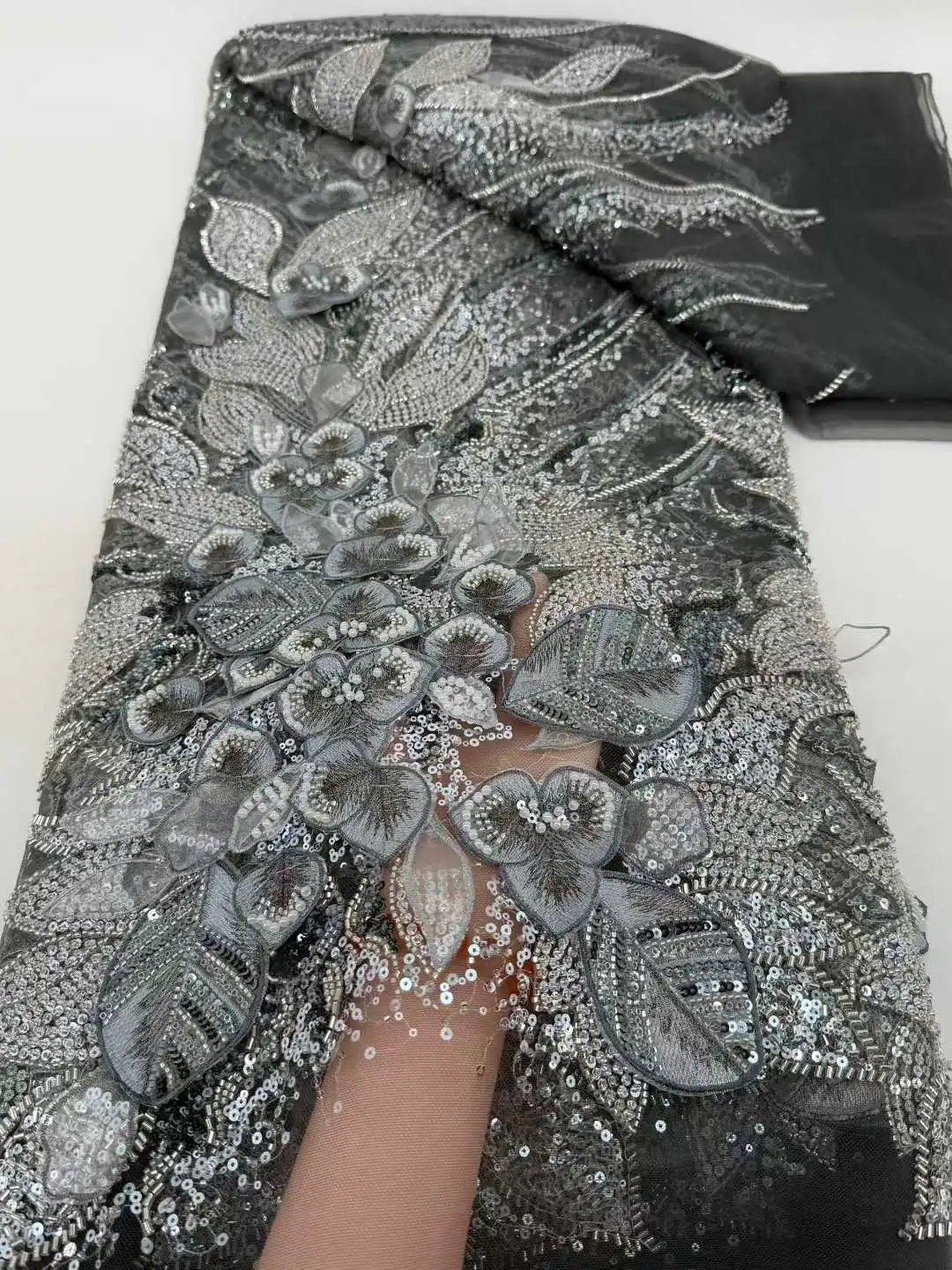 

2025 France Luxury 3D Flower Embroidery Lace Fabric Africa Nigeria Sequin Beaded Lace Fabric for Bridal Wedding Dress Sewing