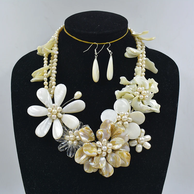 sweet. Exquisite  Natural White Shell Flower Necklace For Party Jewelry 20