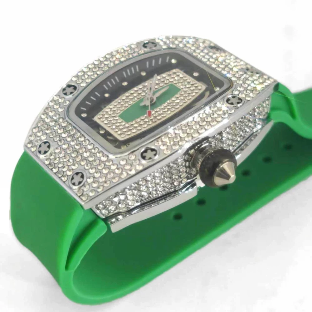 Лидер продаж, зеленые часы с бриллиантами, женские элегантные кварцевые часы, модный резиновый ремешок Tonneau AAA, наручные часы со льдом, женский подарок, дропшиппинг