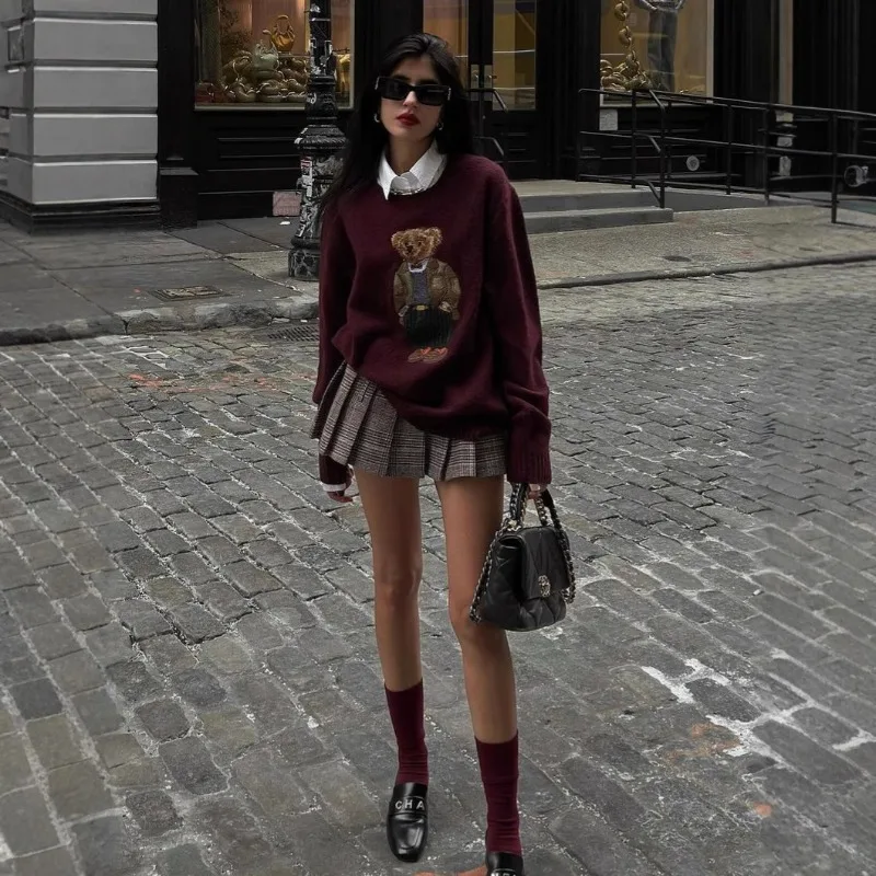 

Новинка 2023 года, женский вязаный свитер с милым медведем и вышивкой в стиле ретро, консервативный стиль, облегающий хлопковый пуловер с длинными рукавами на осень-зиму