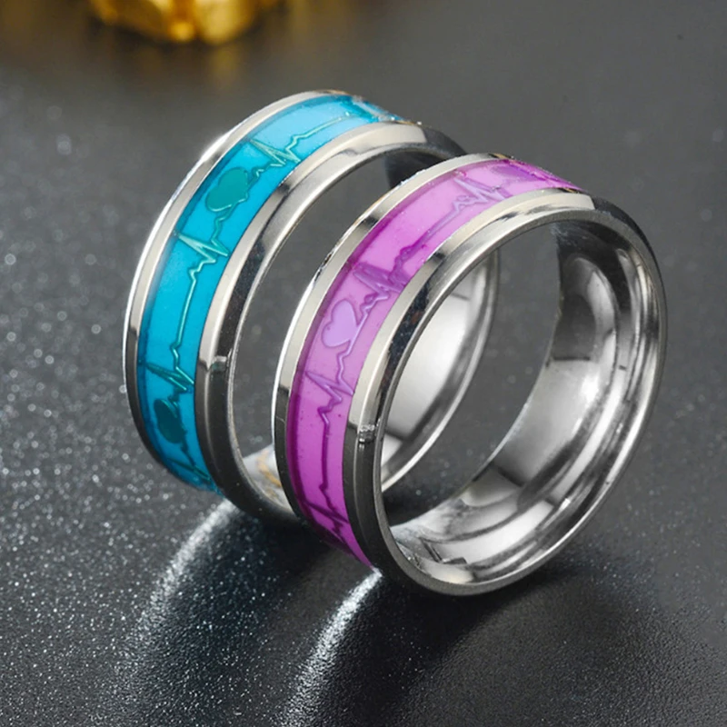 موضة جديدة الحب القلب توهج خواتم ECG مضيئة التيتانيوم الصلب المراهقين ضربات القلب الإسفار زوجين خواتم للبنين بنات