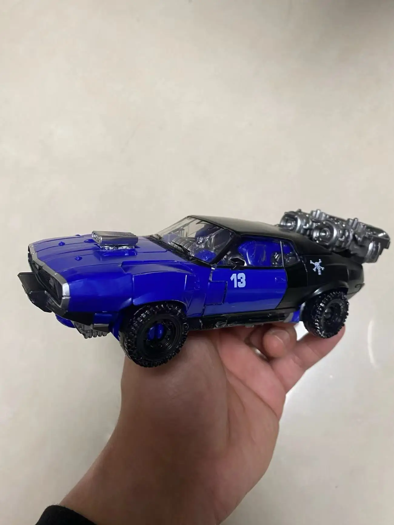 BAIWEI Budweiser TW1033 Transformation TW-1033 Dropkick KO SS46 OVERSIZE Action Figure Giocattolo da Collezione Disponibile