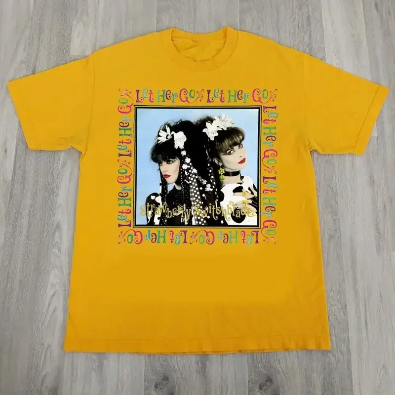 Strawberry Switchblade   T shirt ED213