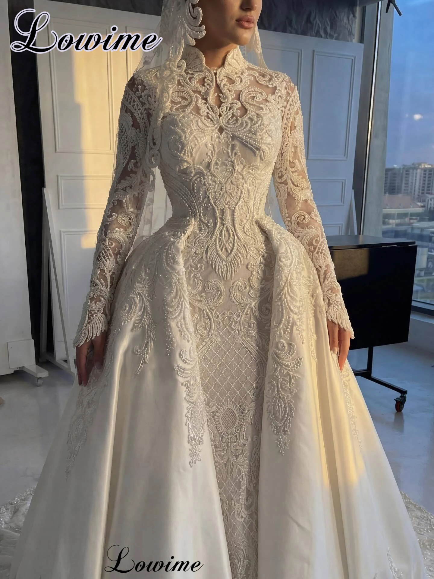 Dubai Muslim Cream Color Wedding Dresses With Detachable Train Long Sleeves Formal Bridal Gowns Mermaid Wedding Gowns Customized
