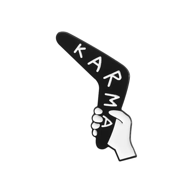 KARMA Bumerang Brosche Emaille Pins Benutzerdefinierte Punk Gothic Dekor Broschen Rucksack Revers Abzeichen Schmuck Zubehör Geschenk für Freunde