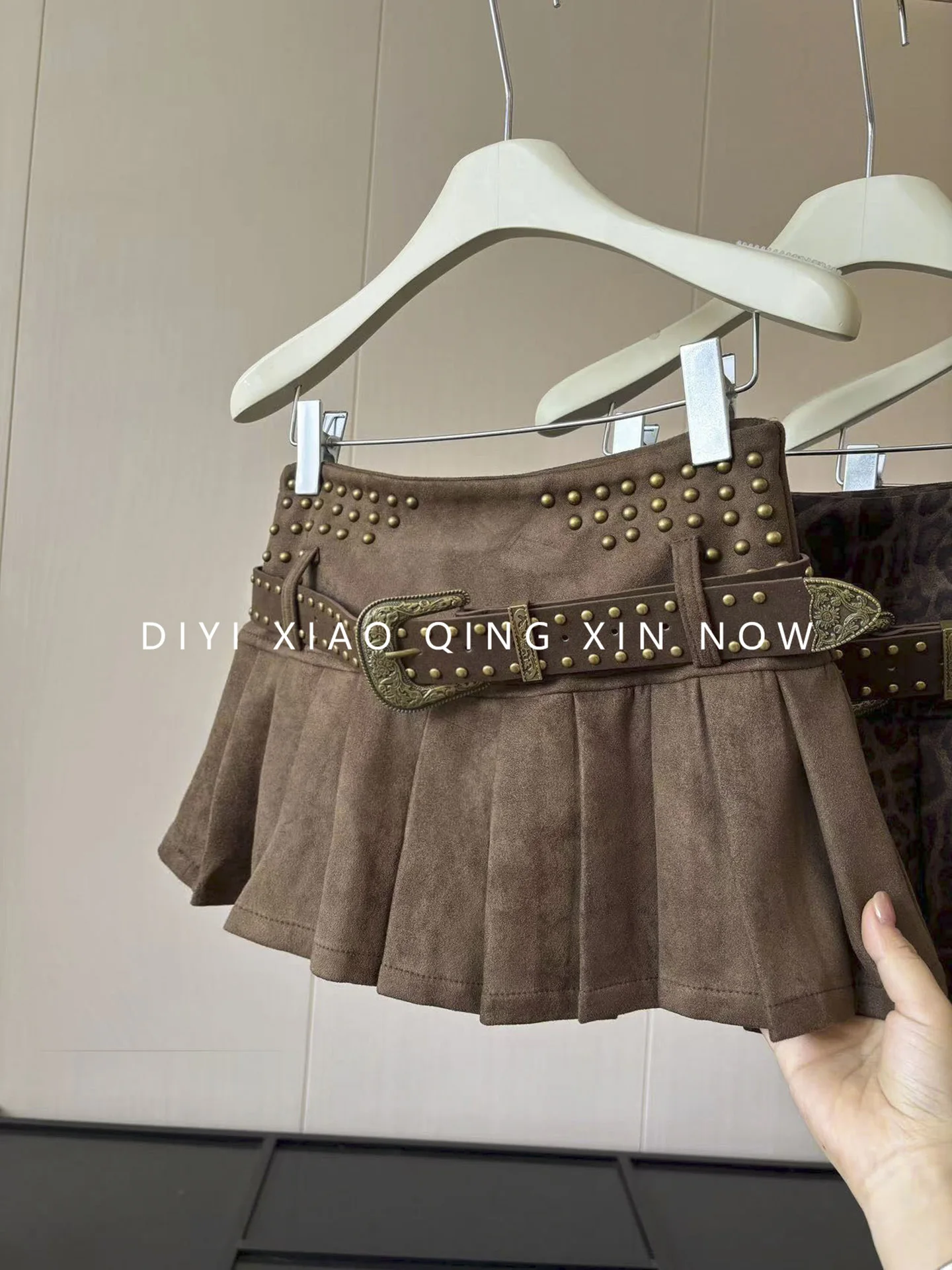 Cool Style Suede  Skirt with Wide Belt High Waist Pleated Design for Young Women Fashionable DIYI Short Skirts