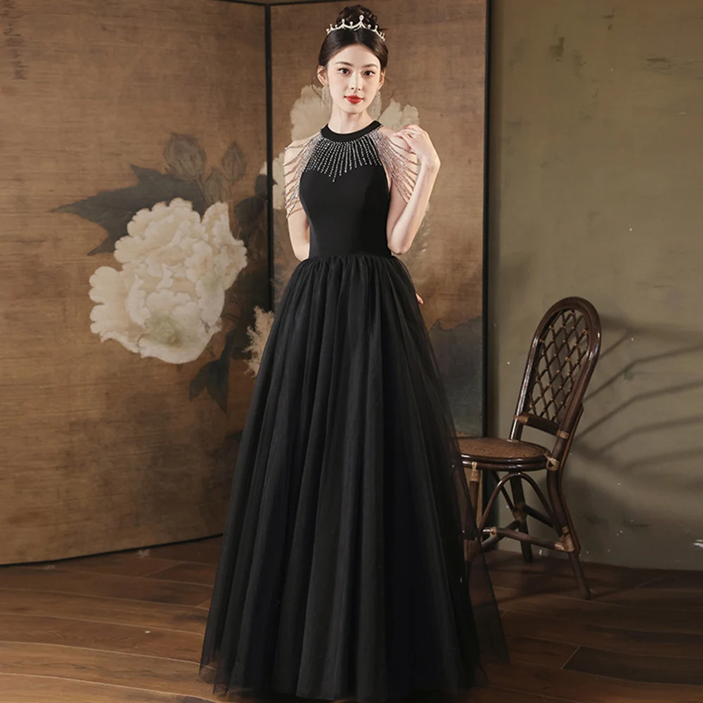 Robe de soirée noire de luxe pour femmes, légère, élégante, col licou, pompon, Simple, ligne a, robe de bal, Quinceanera, nouvelle collection 2025