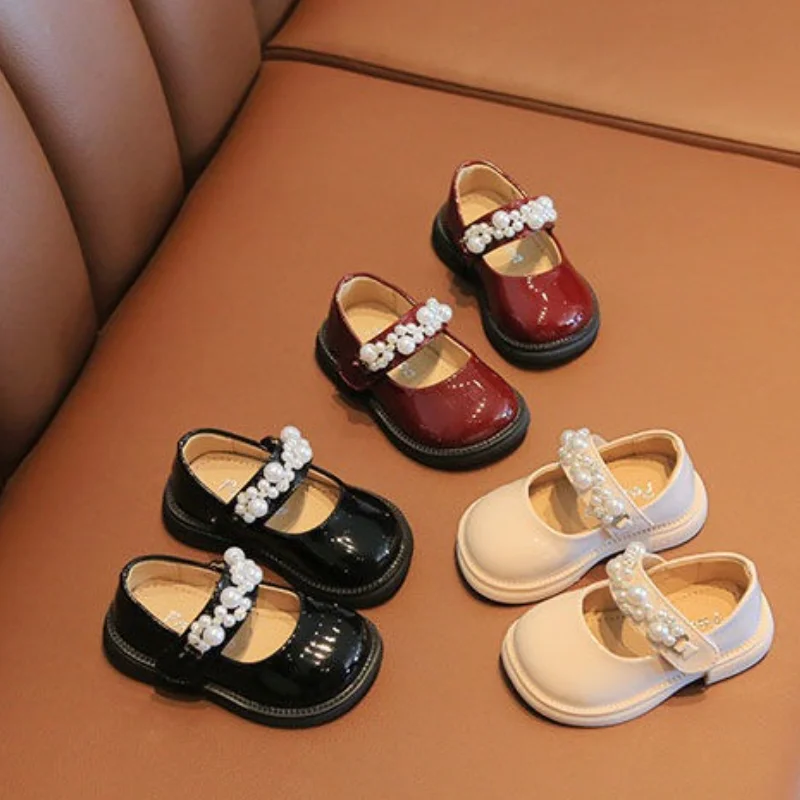 

Kawaii Y2K Casual Shoe Fashion Childrens Shoes Red Leather Princess Shoes Soft Sole Baby Walking Shoes Spring New for Kids Party