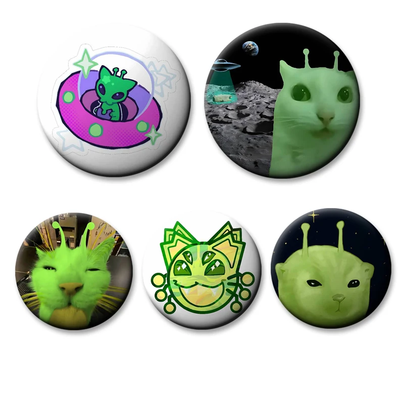 58mm G-Green Alien Cat Creative Badges Tinplate Round Brooch Metal Soft Button Pins for Clothes Decoration Bag Accessories Gifts