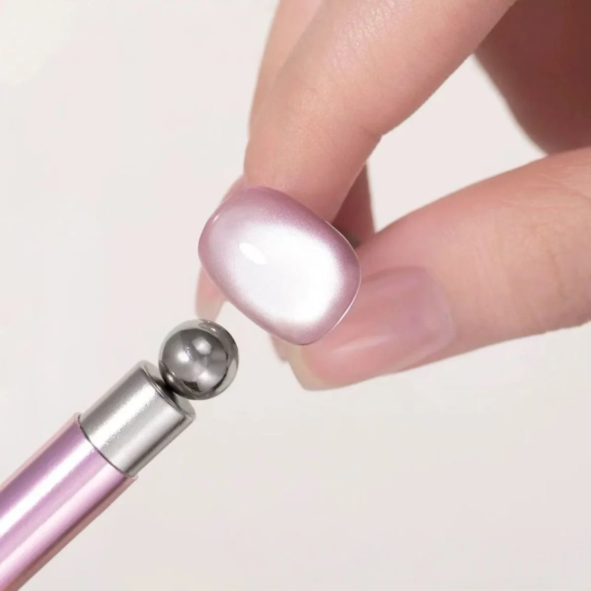 Double-headed Cat Eye Nail Art Magnetic Tool Cylindrical Stick with Ball Magnet Manicure Accessory Fits UV Gel Polish