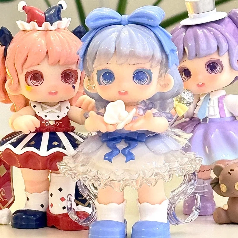 

Genuine Miana Mini Mini Two Generation Fantasy Park Series Blind Boxes Tide Play Hand Do Lovely And Beautiful Desktop Ornaments