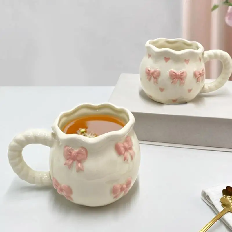 F19B White Porcelain Travel Mug With Artistic Hand Pinched Bows Detailing Coffee Drinking Cup Dishwasher Safe Tableware