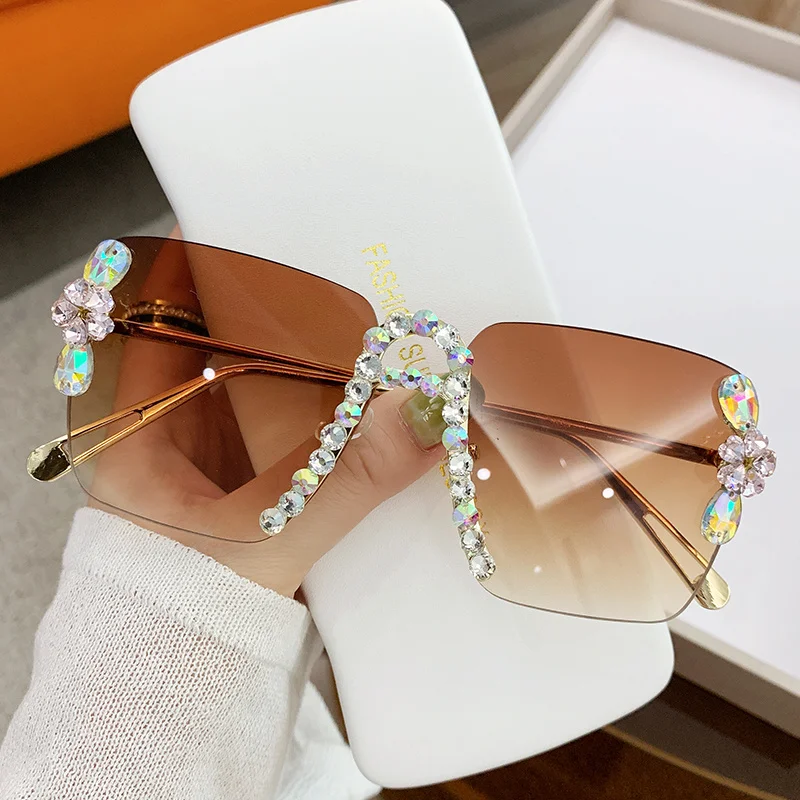 

Fashion Anti-UV Diamond Sunglasses Women UV400 Rimless Vintage Sun Glasses Rhinestone Retro Sunglass Luxury Designer Oculos