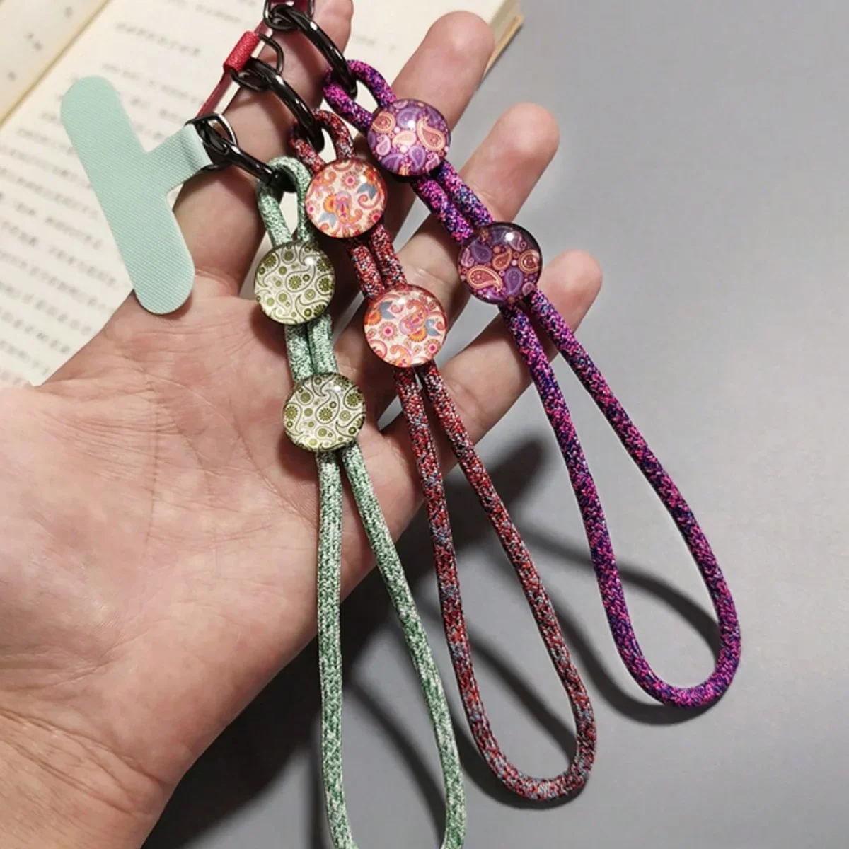 Crystal Stone Color Pattern Simple Hand Strap Adjustable Short Mobile Phone Lanyard Clip-On Phone Case Universal Anti-Lost Strap