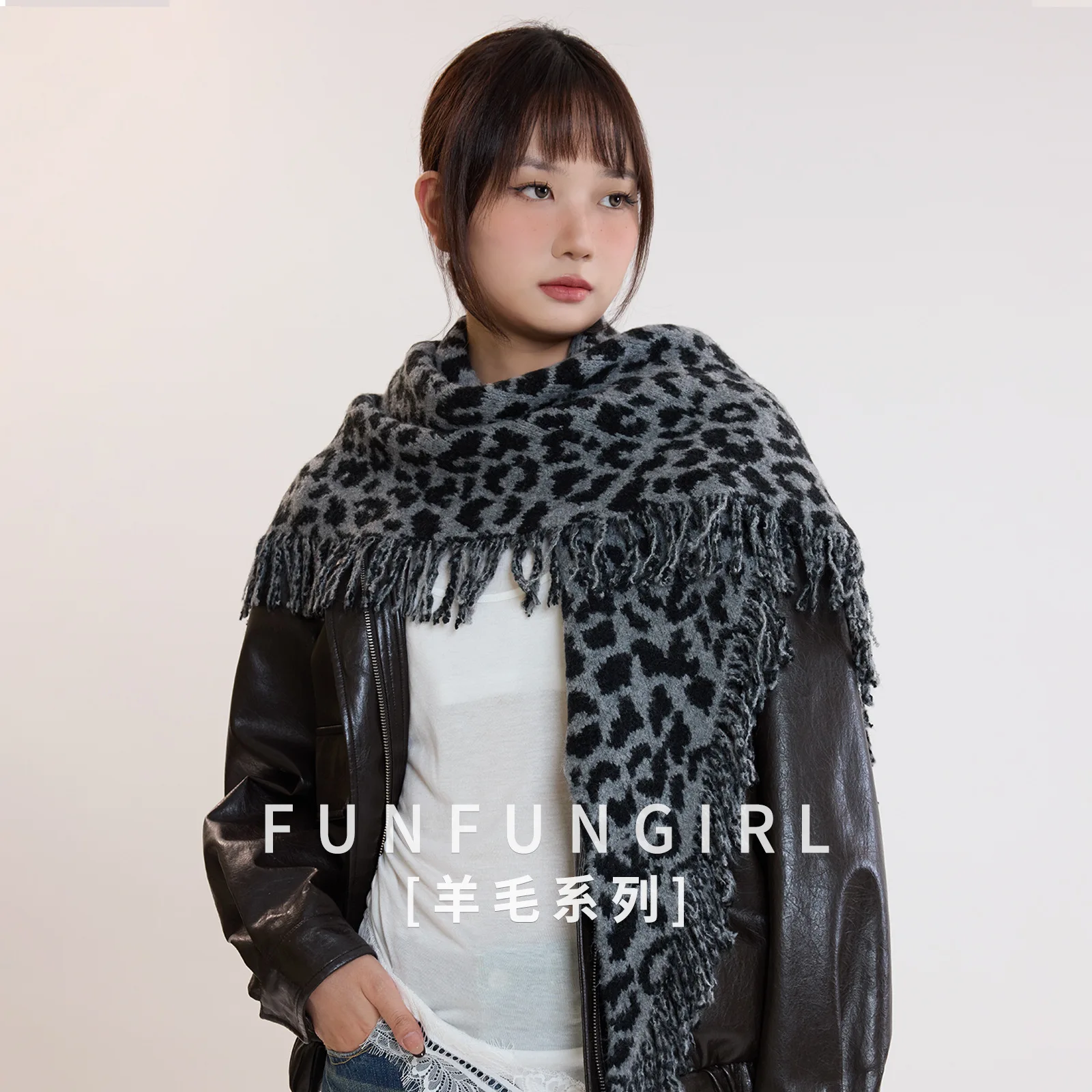 

2025 зимний новый винтажный женский шарф с леопардовым принтом и бахромой, высококачественный шерстяной треугольный шарф, модная вязаная верхняя шаль