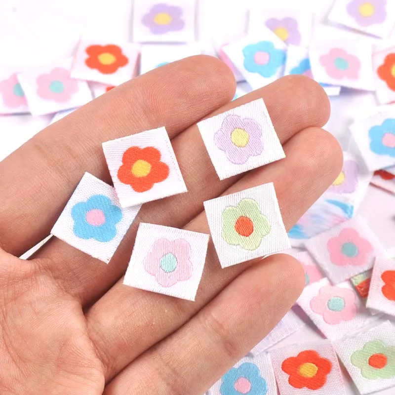 50Pcs Flower Handmade Clothing Labels Embossed Tags DIY Flag Labels For Garment Sewing socks Accessories cp3527