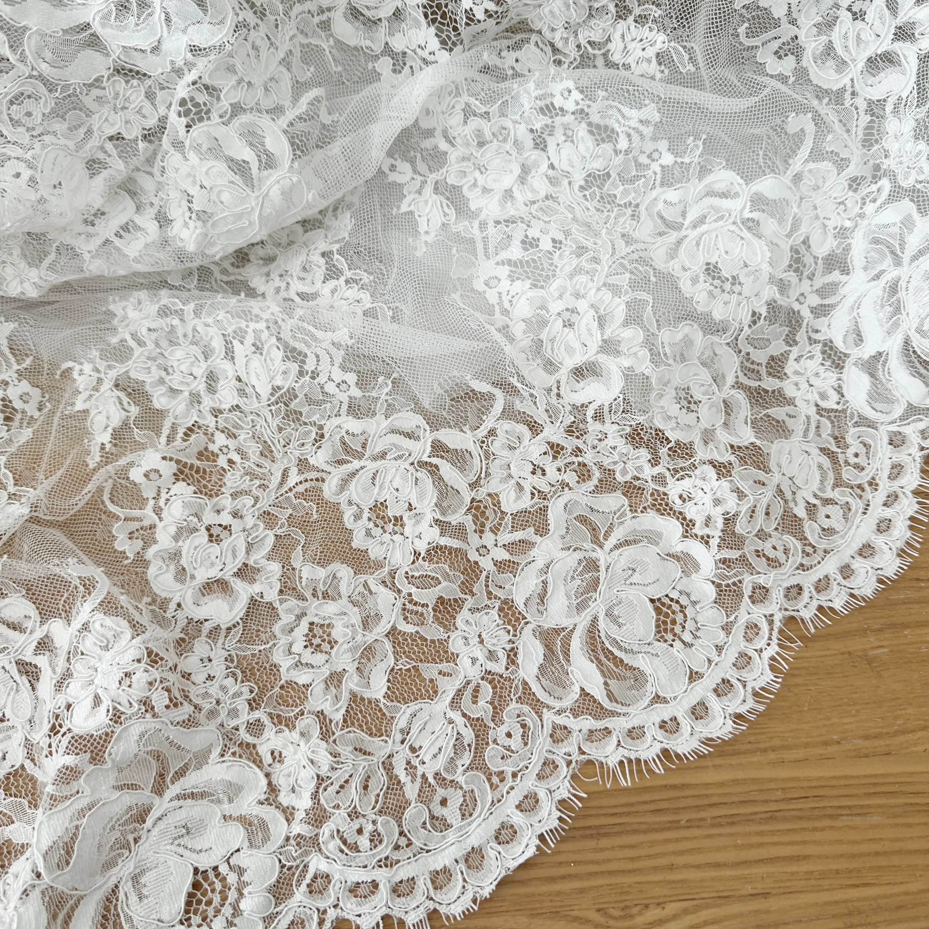 3 Meters Hand Made Alencon Lace Trim in Ivory , Bridal Veil Straps for Wedding Sash, Headband Jewelry Costume Design