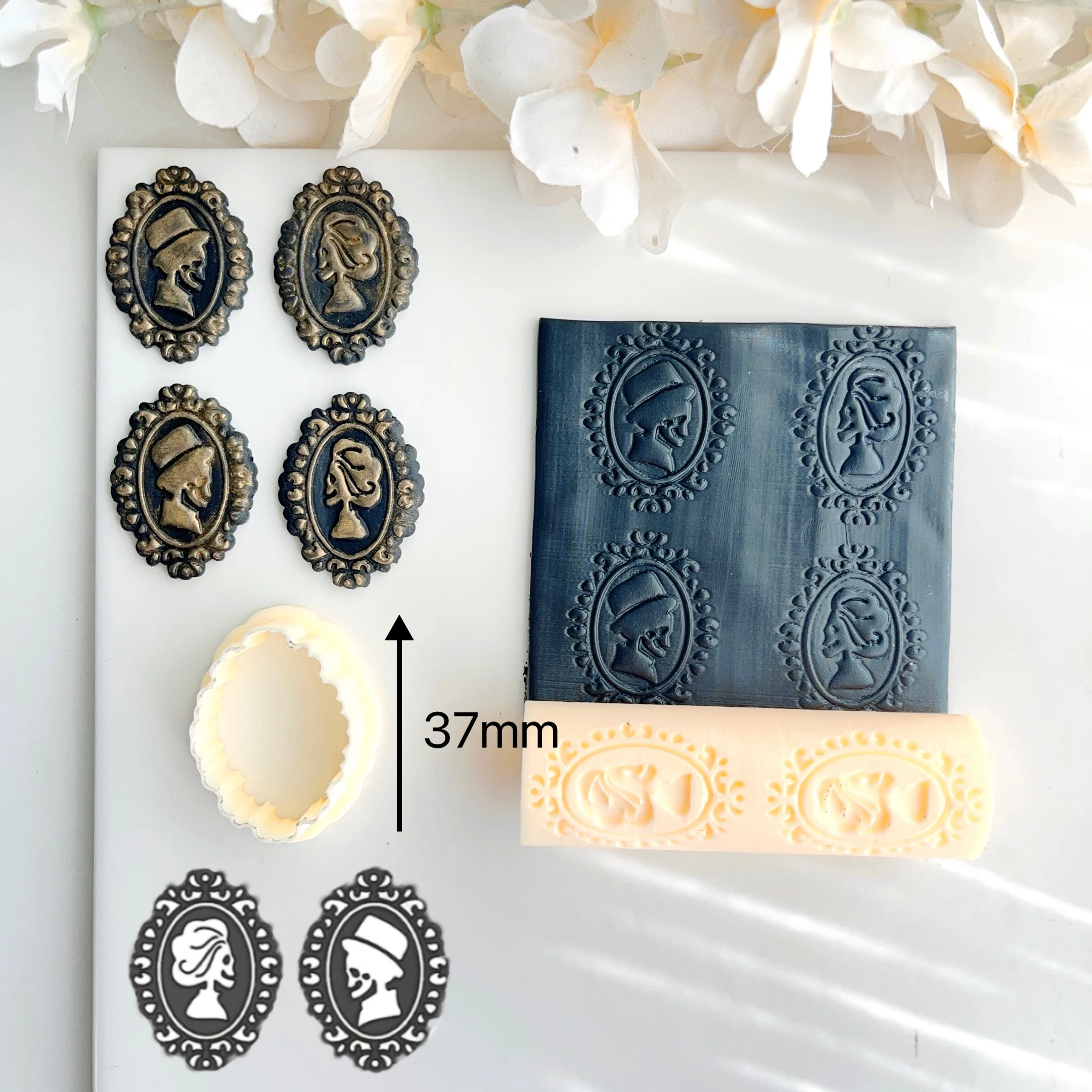 Halloween Vintage Frame Skeleton Woman - Boy | Polymer Clay Cutter and Stamp Roller Halloween Horror Knives Polymer Clay Cutter
