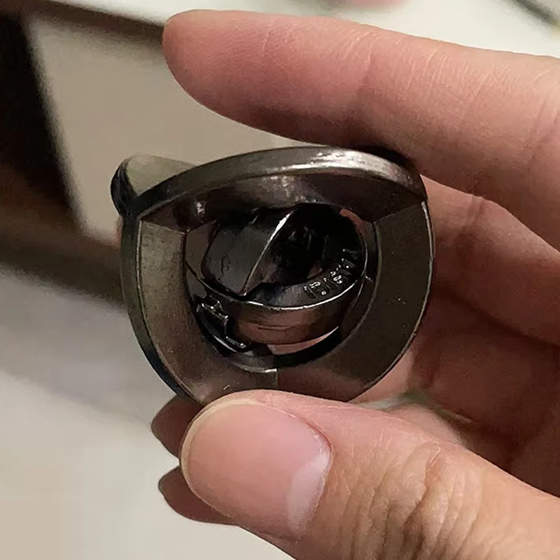 เกมไขปริศนาโลหะ 3 ชิ้น ชุดปลดล็อค ฝึกสมอง แก้ปัญหา สำหรับเด็กและวัยรุ่น ของเล่นเสริมพัฒนาการ