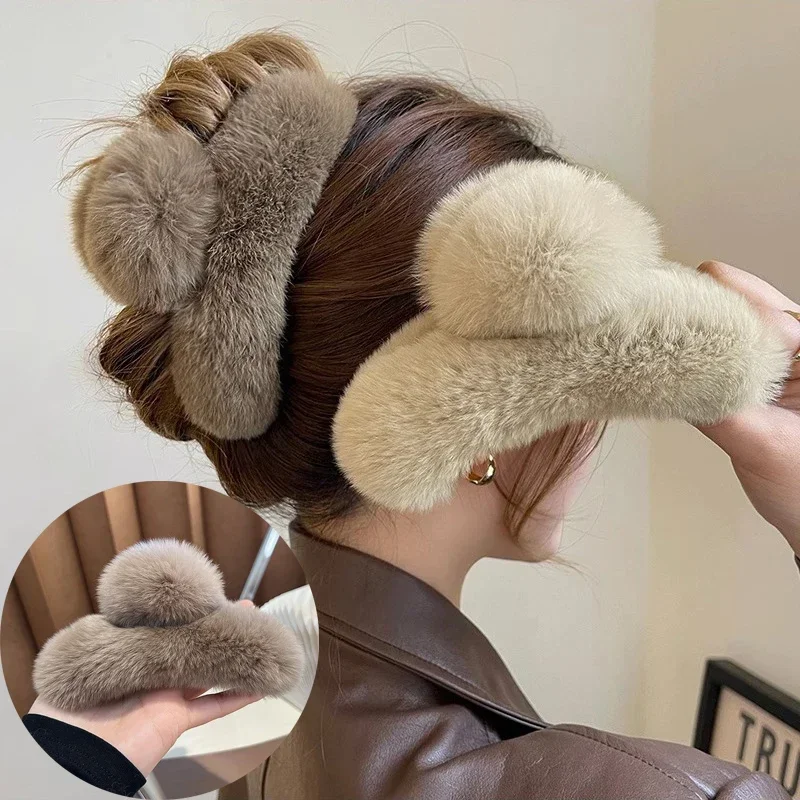 Vintage Women Large Real Otter Rabbit Plush Hair Clip Korea Autumn and Winter Elegant Shark Claw Girl Sweet Hair Accessories